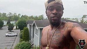 Тетовирана перверзна дивља риба јебана од монструм курца