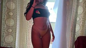 Horny Latina Brunette Loves Playing with Big Cock in Homemade Sex!