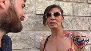 Шарлот, 40-годишна френска барманка, става палавница с аматьорски анален секс