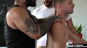 계부한테 못 참아, 와일드 게이 그룹섹스에서!