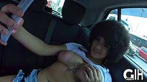 queria minha amiga aqui no carro comigo