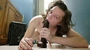 please stuff my face with that black cock?