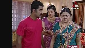 छाया शेनॉय मलयालम एक्ट्रेस हॉट एशियन आंटी सीन में