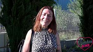 Wendy the slutty coiffeuse loves being watched