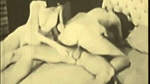 Pozri si tento vintage chlpatú piču skupinový sex zo starých čias