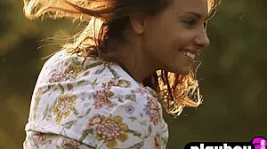 Anetta Keys' outdoor solo show: breasts, flexing, and a little sensual dance