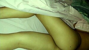 Genç Kız Sikişmeye Uyanıyor, POV'da Yüksek İnlemelerini Dinle