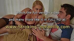 Слаба доведена майка получава гореща сперма върху огледалото след орално