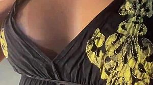 Greluda Rosa Vermelha dominates wild pussy licking orgy