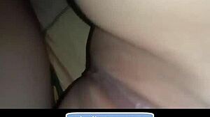 Bawa cewek Vietnam pulang buat kesenangan handjob grup liar!