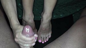 i cum from close up handjob with bare feet toes