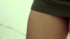 Adoro me exibir e depois caio em cima da pica