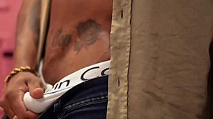 Guru tua ditangkap kongkek dua remaja 18+ dalam threesome liar. Pelajaran dipelajari keras!