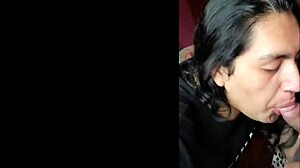 adicta a mamar verga