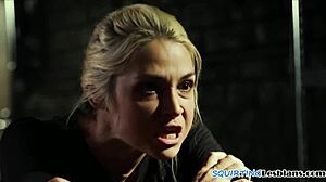 Les MILF elárasztja squirt-tel queening erotikus tinivel