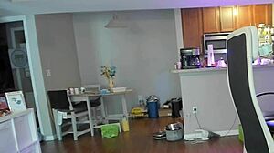 Скрытая камера ловит мой главный фетиш - унижение маленького члена