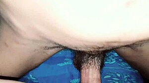 Desi Chudai Puja och Prem i smutsig prat säng-action