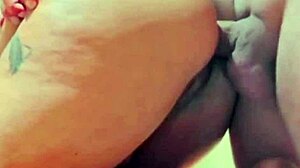 Latina colombiana sucks big cock homemade