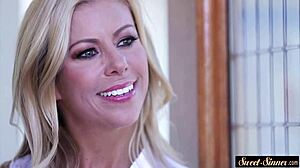 Wow! Milf z wielkimi cyckami mocno wyruchana od tyłu przez napalonego faceta!