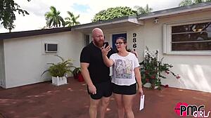 Super Fan Vicki Verona Encounters Crush Thor Johnson in Steamy Meetup