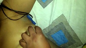 Cuando viajamos pasa esto en las noches con el vecino