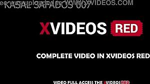 Sexe hardcore après le bar avec une beauté ébène et éjac interne