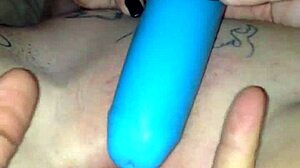 Watch this amateur squirting scene till the end for intense squirt
