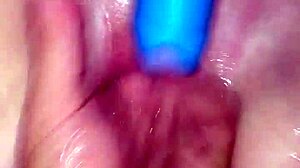 Watch this amateur squirting scene till the end for intense squirt