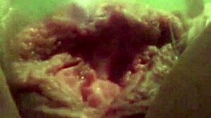 Nafouklá kunda těsná a oteklá po intenzivní hardcore akci