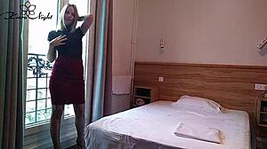 I'm the babe deepthroating and fucking hard for oral creampie