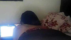 Hot student Bia shows off without panties