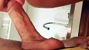 土耳其妻子在厨房被拍摄硬核动作