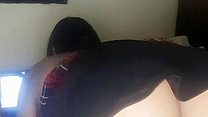 Hot student Bia shows off without panties