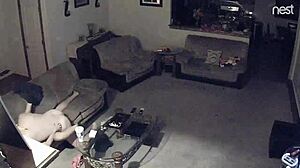 Žena uhvaćena kako vara na skrivenoj kameri