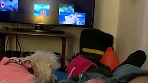 Hey, check out this novia putita swallowing everything