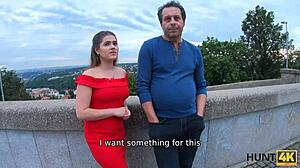 Hej, 21-ročná česká baba vymení tesnú piču za splatenie dlhov nevlastného otca!