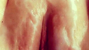 Можете ли да повярвате на големите цици на Ники Даниелс с този голям кура навън?