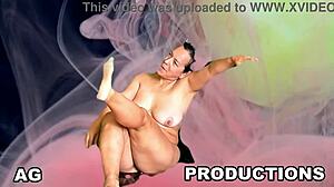 Agarabas és Olpr forró sztriptízt csinál a tengerparton, ruhák szakadnak le 4K előzetesben