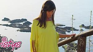 Zelda boldly strips stunning body outdoors