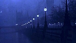 Hej, chceš skúmať temné vintage tabu s londýnskymi tajomstvami?