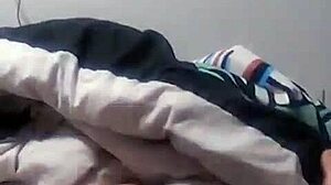 Lanet olsun, bu trans kızın inleyen boşalması mobil için çok ateşli!