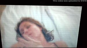 Pasangan Amatir Ledakan Squirting Payudara Besar!