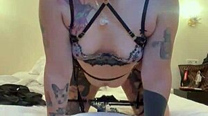 Sexy Dancing on Bed with Tiny Boudoir