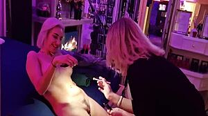 Coco de Wit behind the scenes