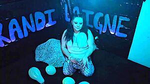 Cute milf Kandi Laigne pops balloons in homemade fetish fun