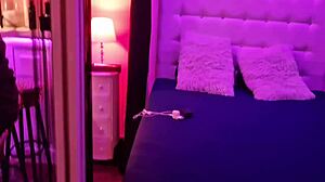 Coco de Wit behind the scenes