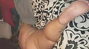 Gaping pussy with pink dildo intensely