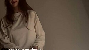 Belle-mère maladroite me réveille avec une surprise de fac