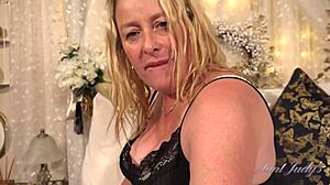 أنت جودي - زوجة عم صدر كبير 45 عام فيكي آن تمص وتنيكك في منظور شخصي