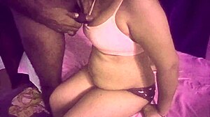 देसी यंग 18+ कजिन सौतेली बहन को फुल प्लेजर मिला, वाऊ! 😍